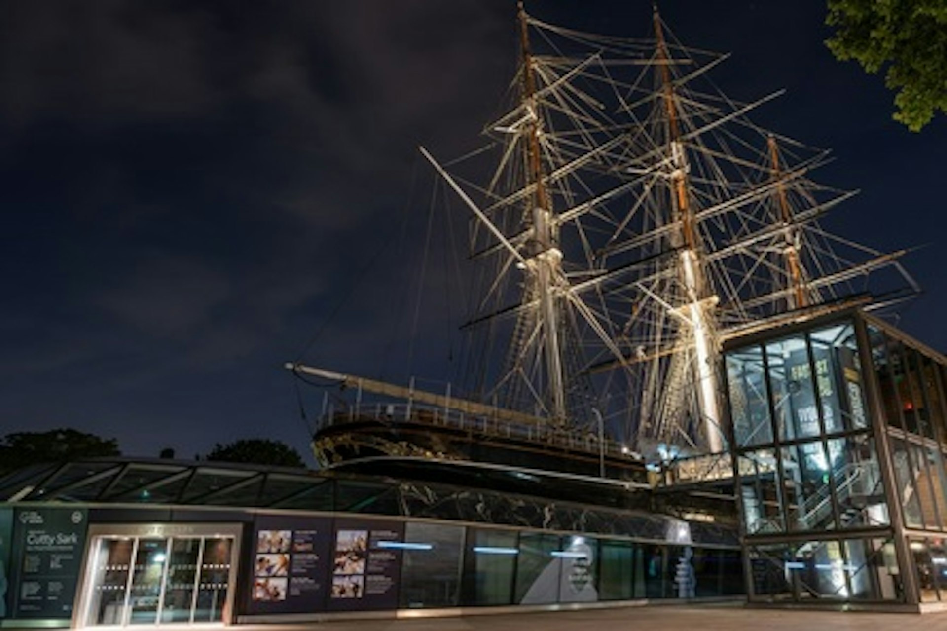Royal Maritime Greenwich Ghost Walking Tour for Two 1