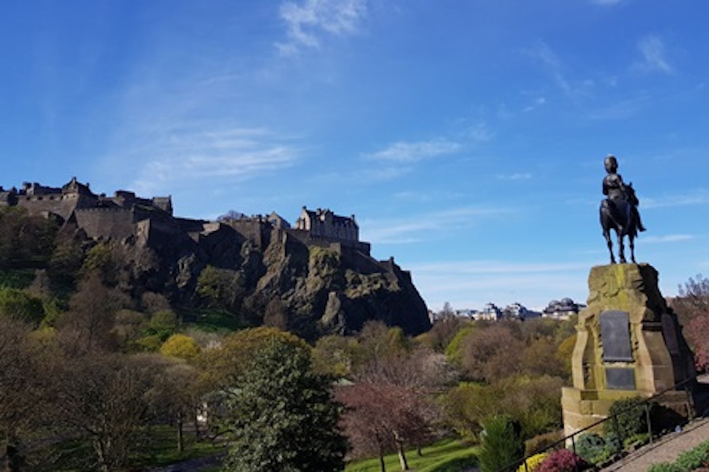 One Night Edinburgh Break with Dinner, Castle Visit and Guided City Walking Tour for Two 1