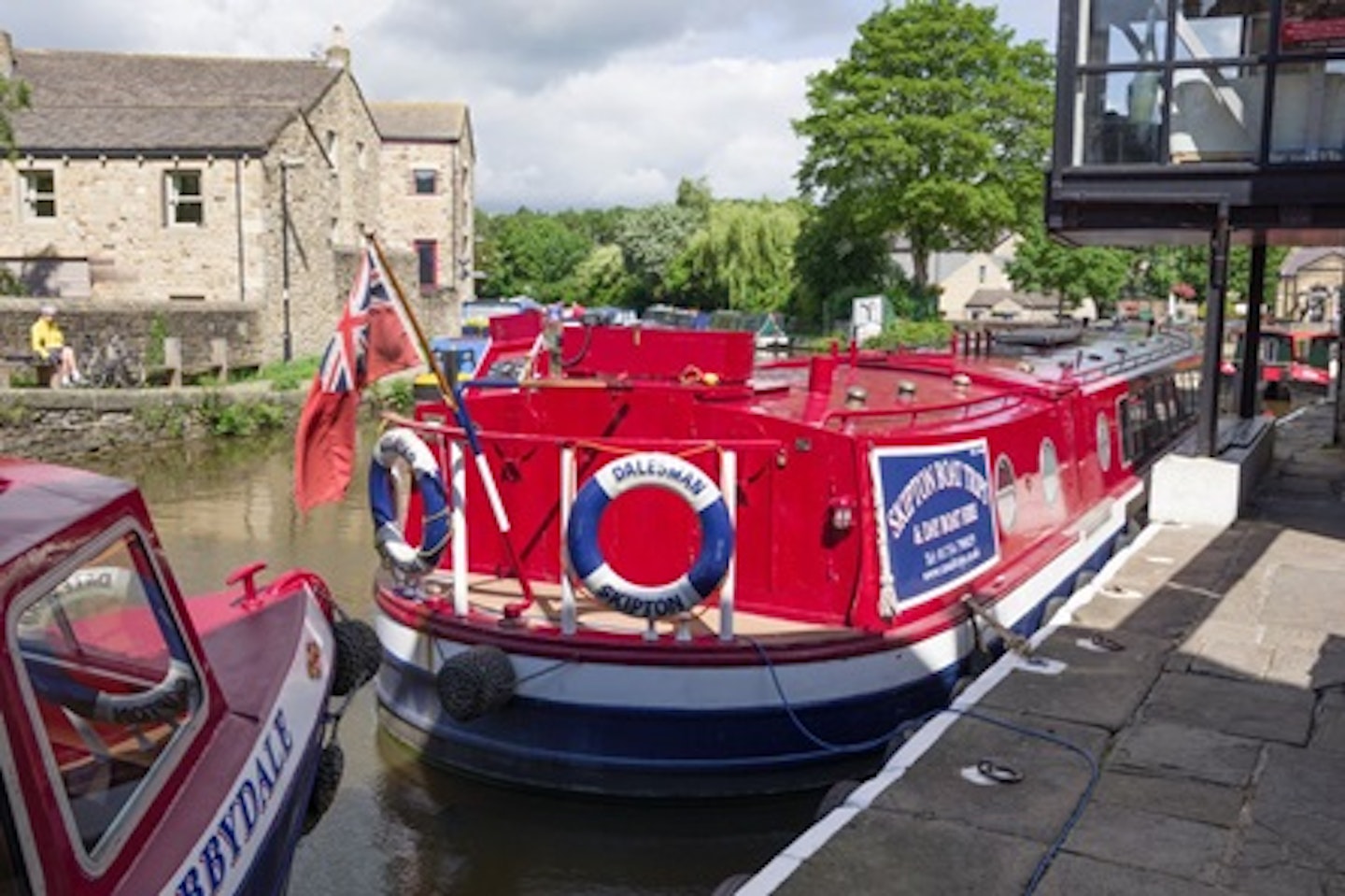 Sunday Roast Dinner Cruise on the Leeds & Liverpool Canal for Two 3