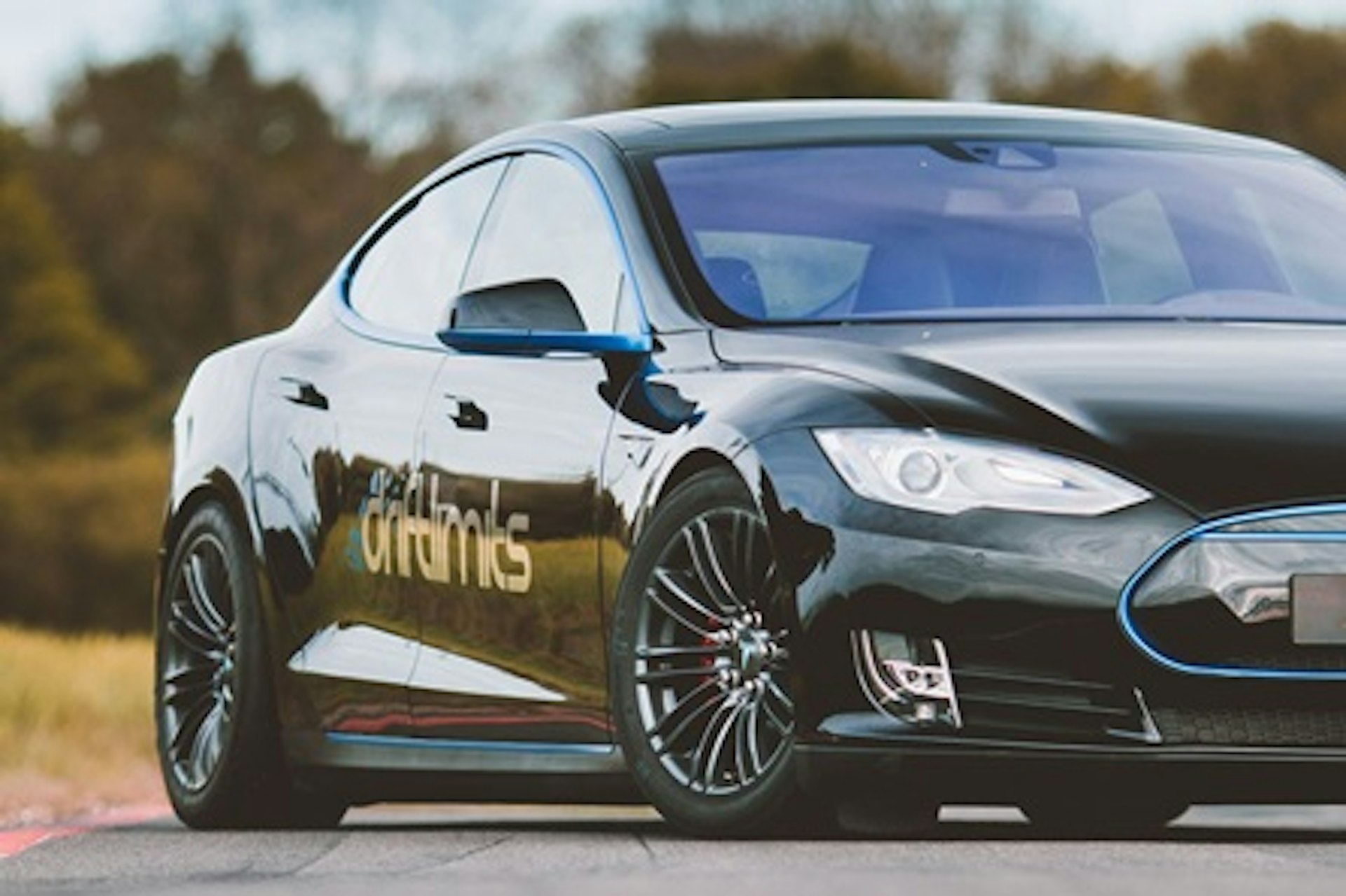 Tesla P90D Vs Dodge Viper SRT VX Driving Experience 1