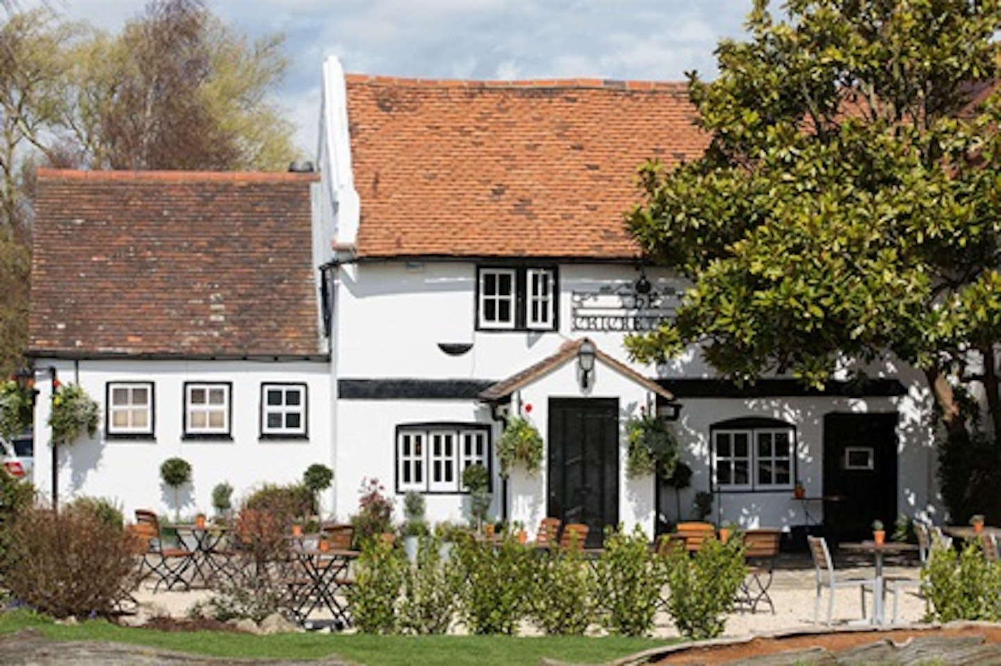 Two Course Meal with Prosecco for Two at Raymond Blanc’s White Brasserie Gastro Pubs 1