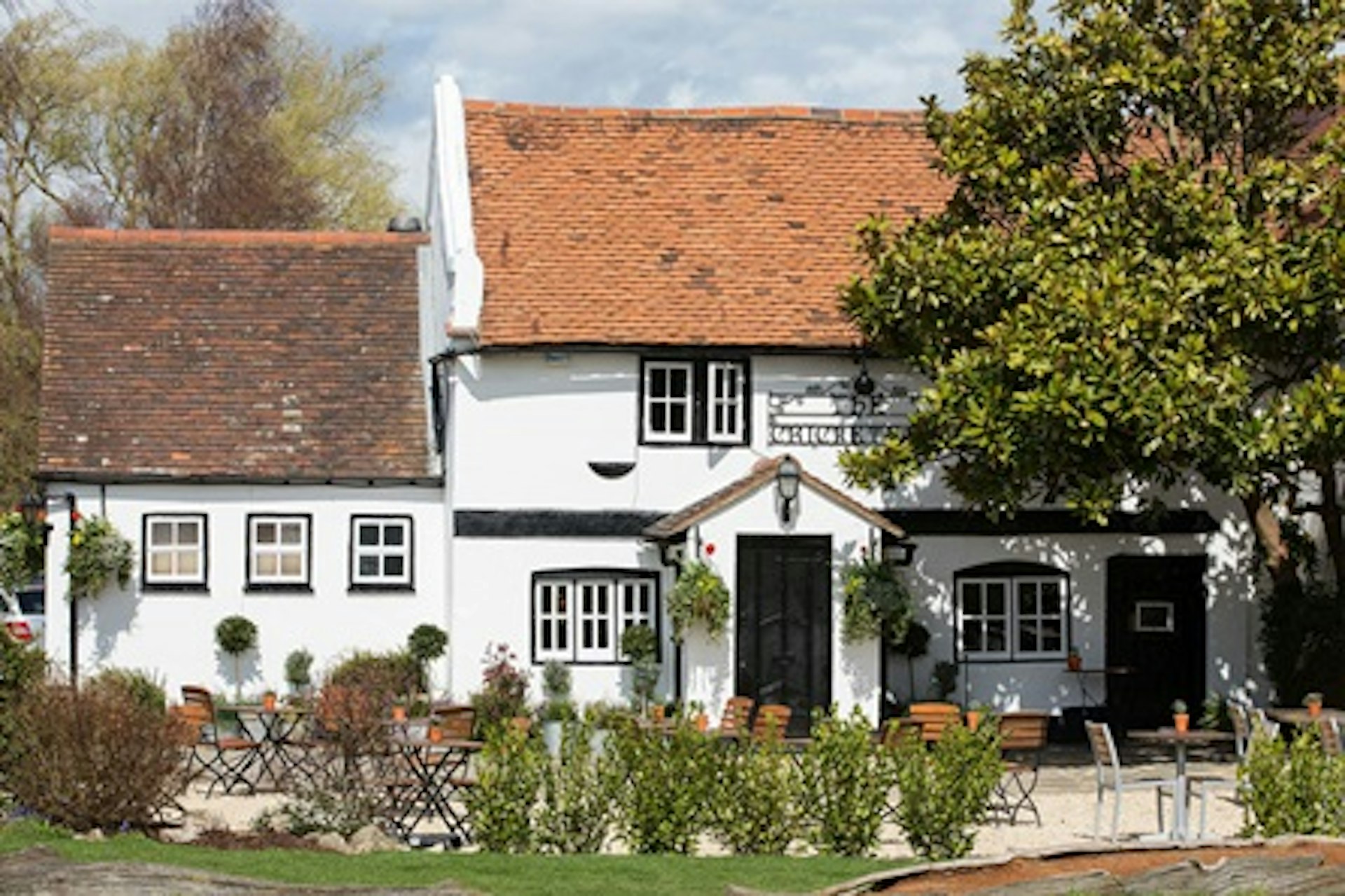 Two Course Meal with Prosecco for Two at Raymond Blanc’s White Brasserie Gastro Pubs 1
