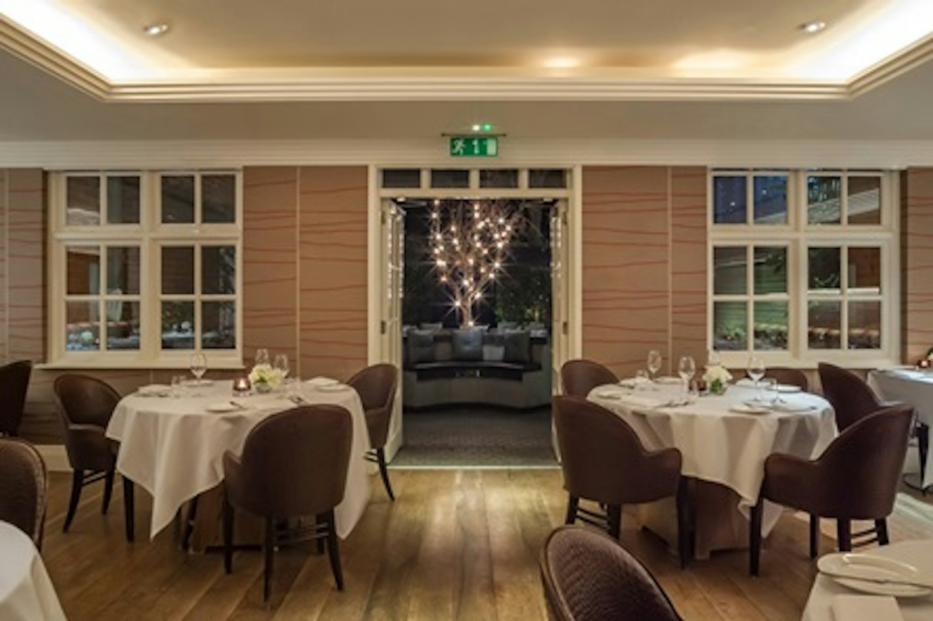 Two Night Break with Prosecco and Dinner for Two at the 5* Roseate Reading 3