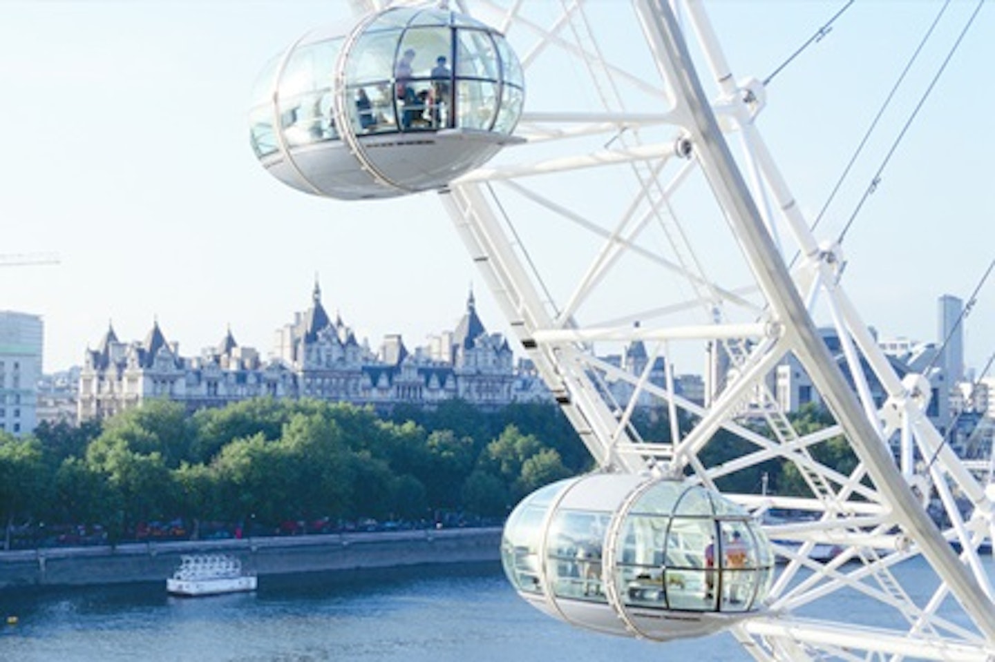 Visit the London Eye and Afternoon Tea at Caffé Concerto for Two 3