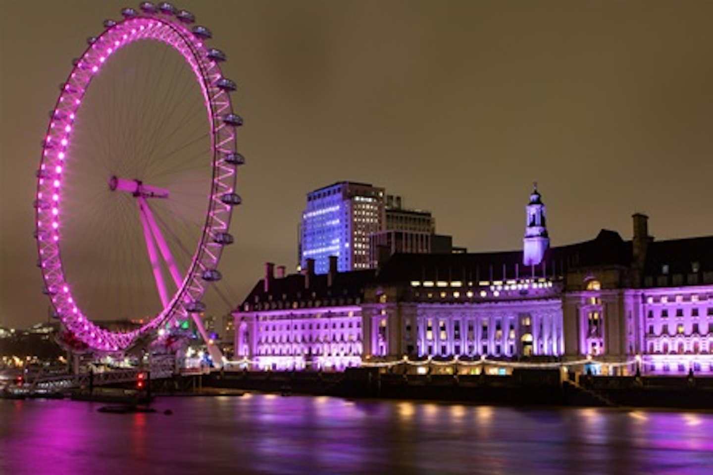 Visit the London Eye and Three Course Meal with Sparkling Cocktail at Shaka Zulu for Two 4