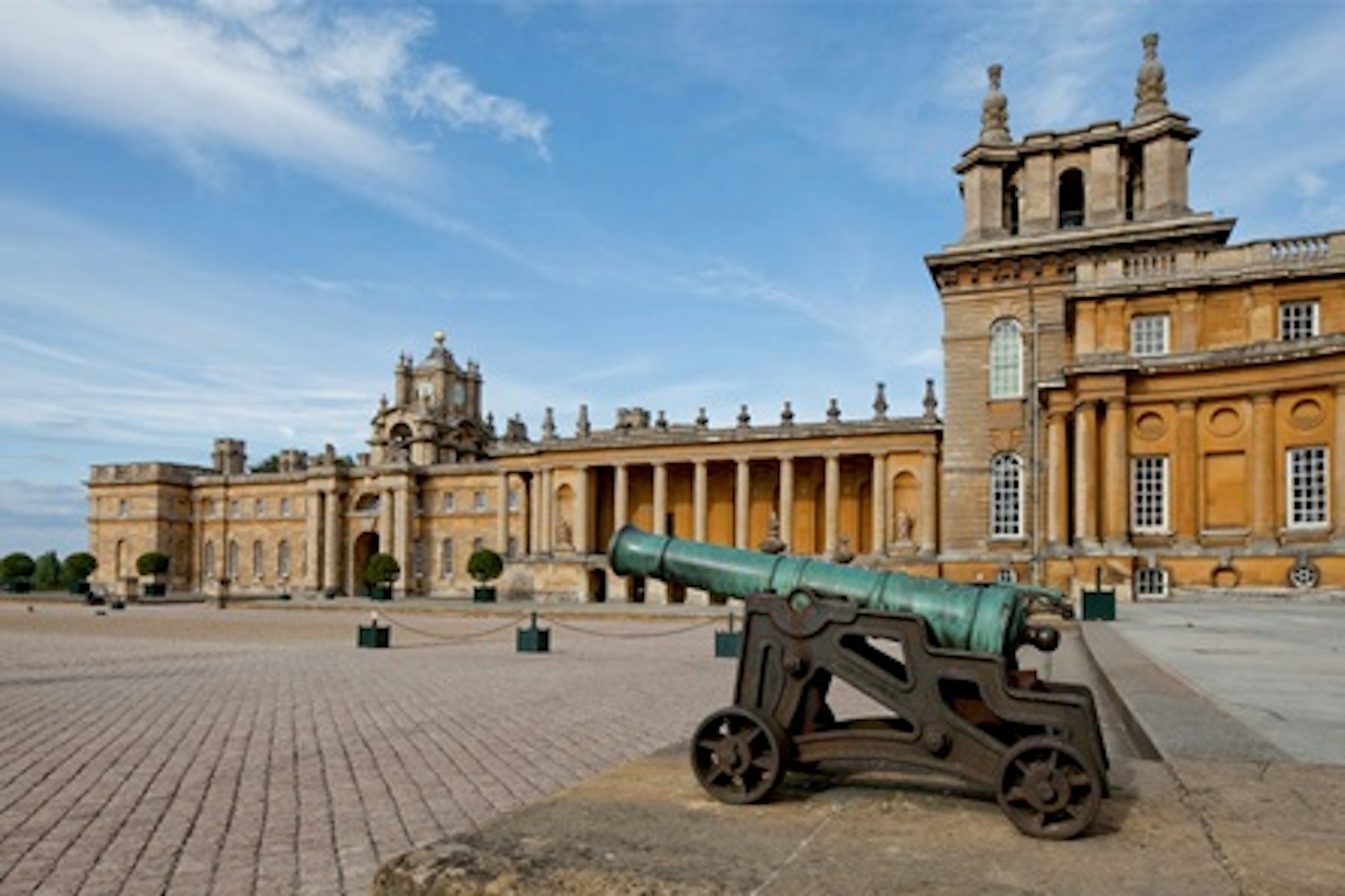 Visit to Blenheim Palace and Lunch at The Crown in Woodstock for Two 3