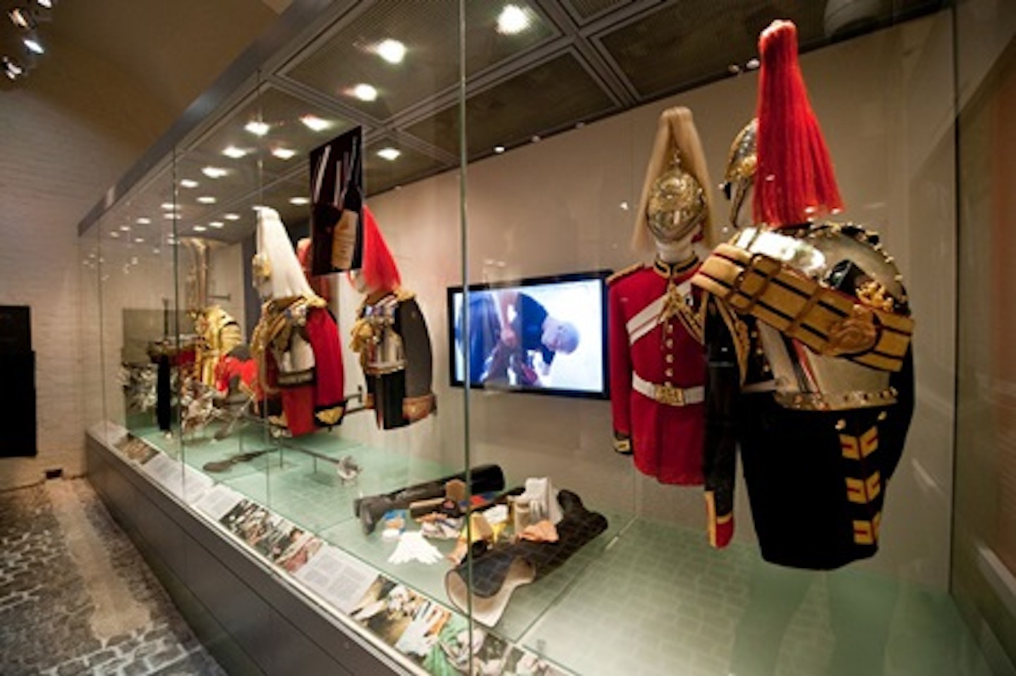 Visit to Household Cavalry Museum and Afternoon Tea at the Amba Hotel for Two 2