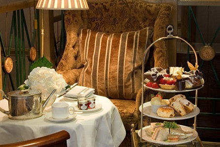 Visit to Queen's Gallery and Royal Afternoon Tea for Two 2