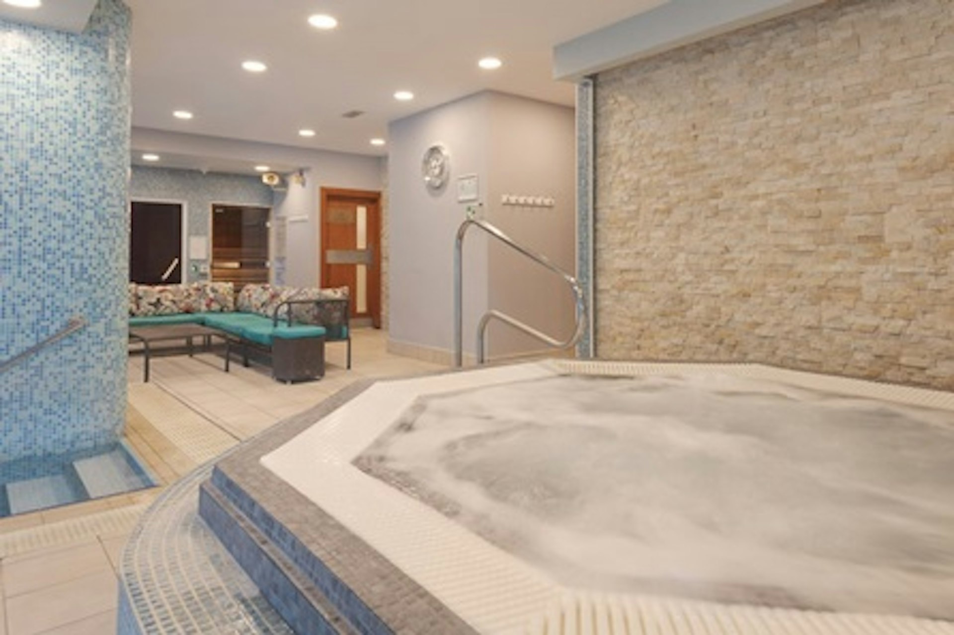 Weekday Serenity Spa Day with Treatment, Lunch and Fizz at the 4* Q Hotels Collection 1