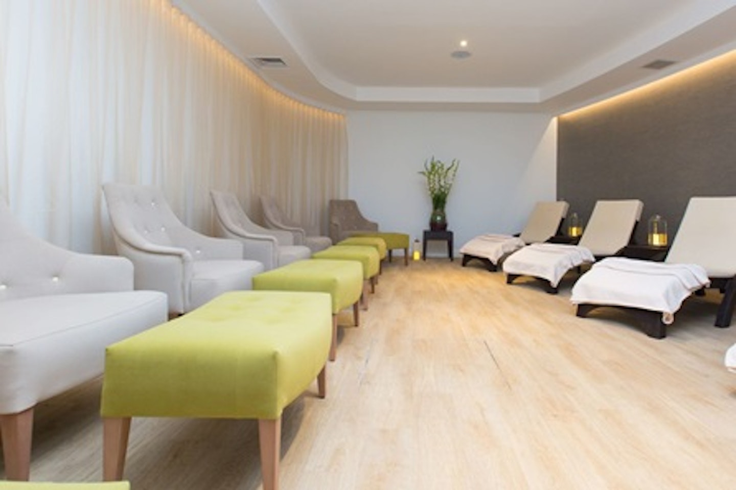 Weekend Indulgence Spa Day with Treatments, Lunch and Fizz at the 4* Q Hotels Collection 3