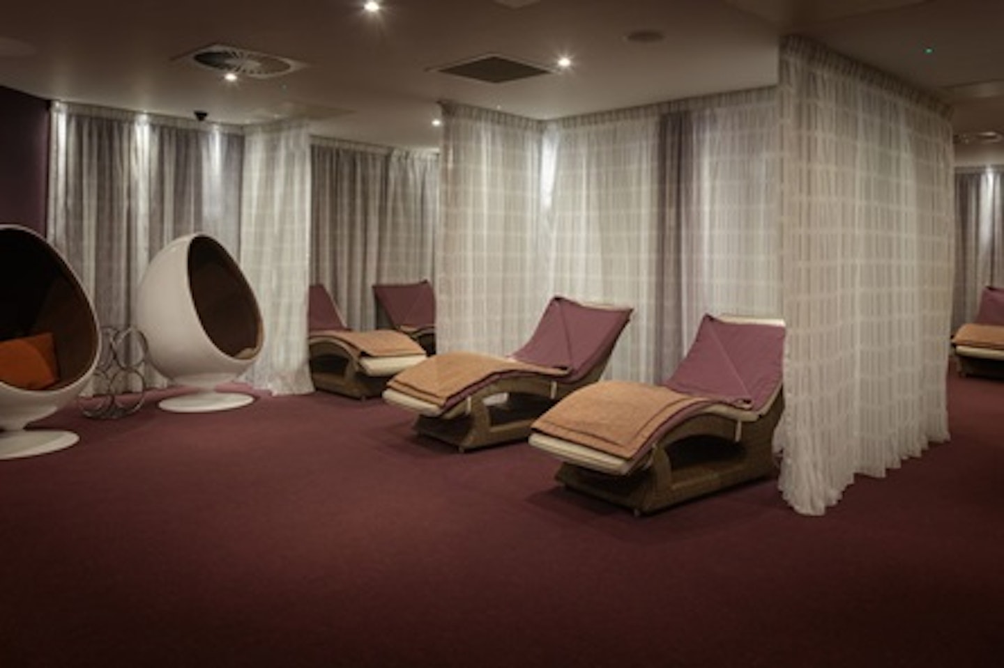 Weekend Indulgence Spa Day with Treatments, Lunch and Fizz for Two at the 4* Q Hotels Collection 3