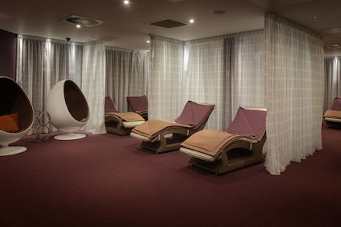 Weekend Serenity Spa Day with Treatment, Lunch and Fizz at the 4* Glasgow Westerwood Hotel