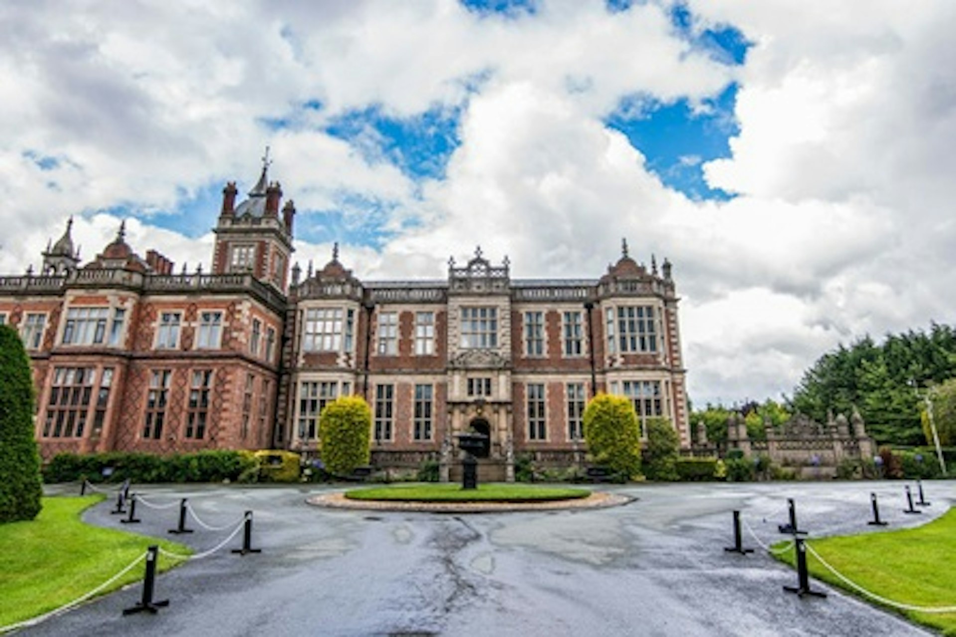 Weekend Ultimate Spa Day with Treatments, Lunch and Fizz at the 4* Crewe Hall Hotel 1